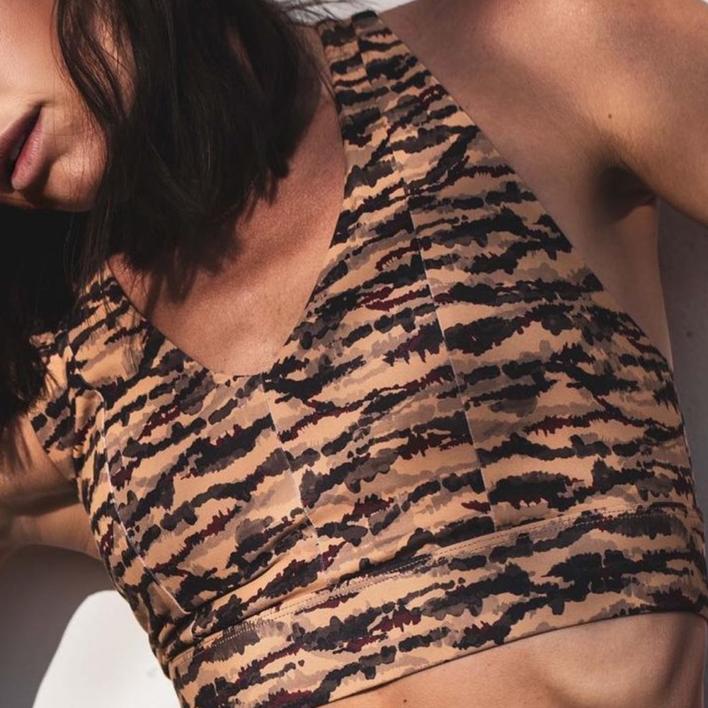 fabletics sports bra